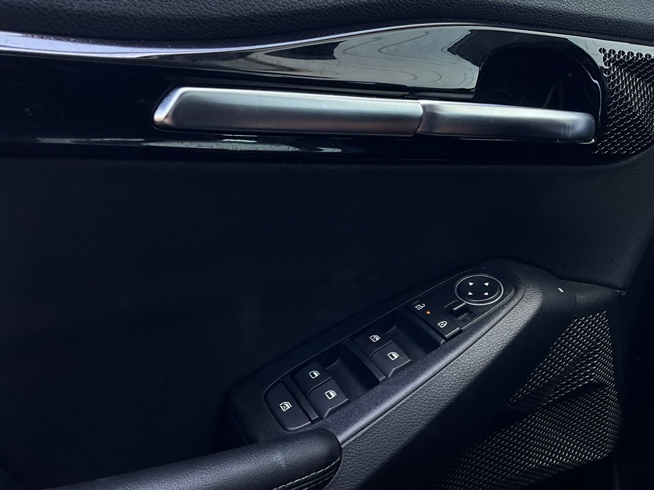 Used 2025 Kia Seltos S image 20