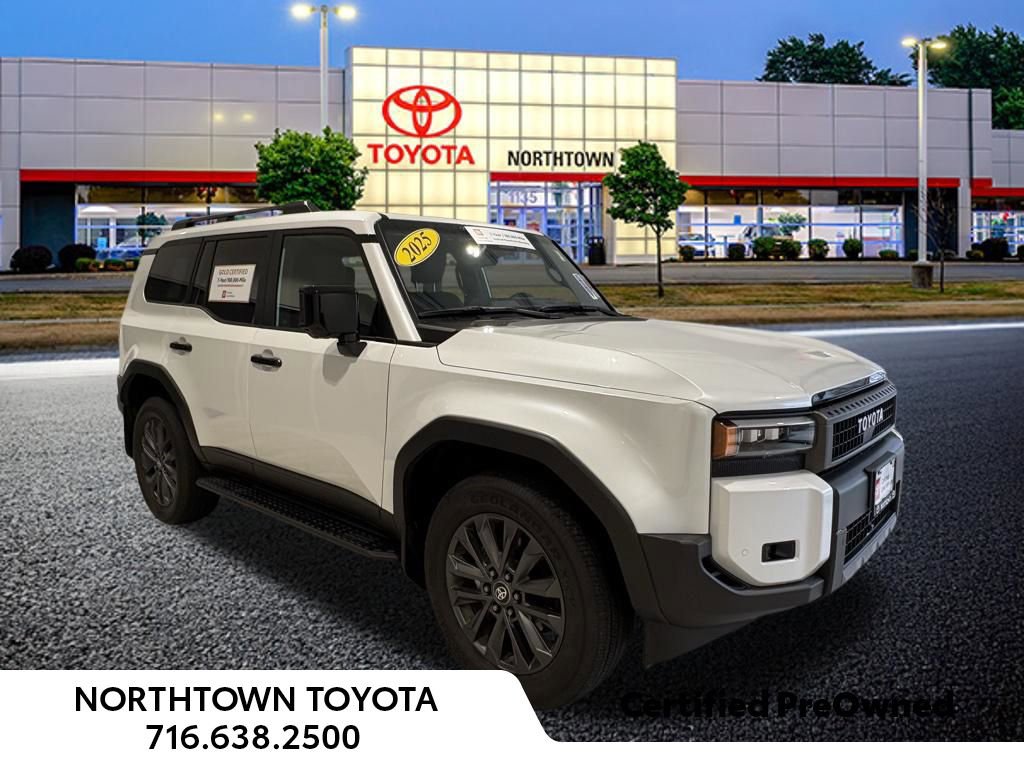 Used 2025 Toyota Land Cruiser w/ Premium Package image 11