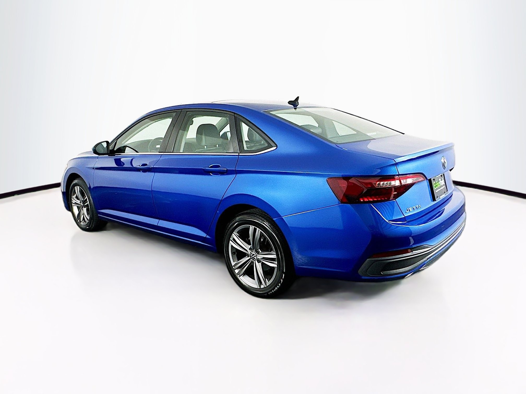 Used 2022 Volkswagen Jetta SE FWD image 5