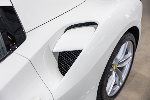 Used 2018 Ferrari 488 Spider RWD image 15