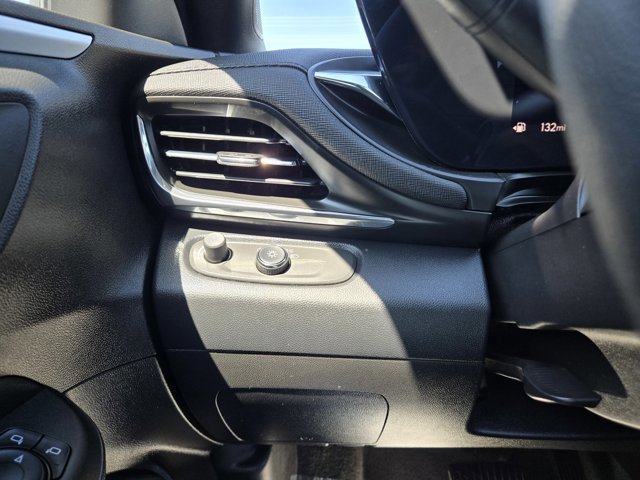 Used 2025 Buick Envista Preferred image 22