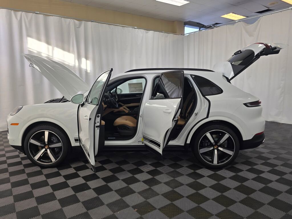New 2026 Porsche Cayenne image 13