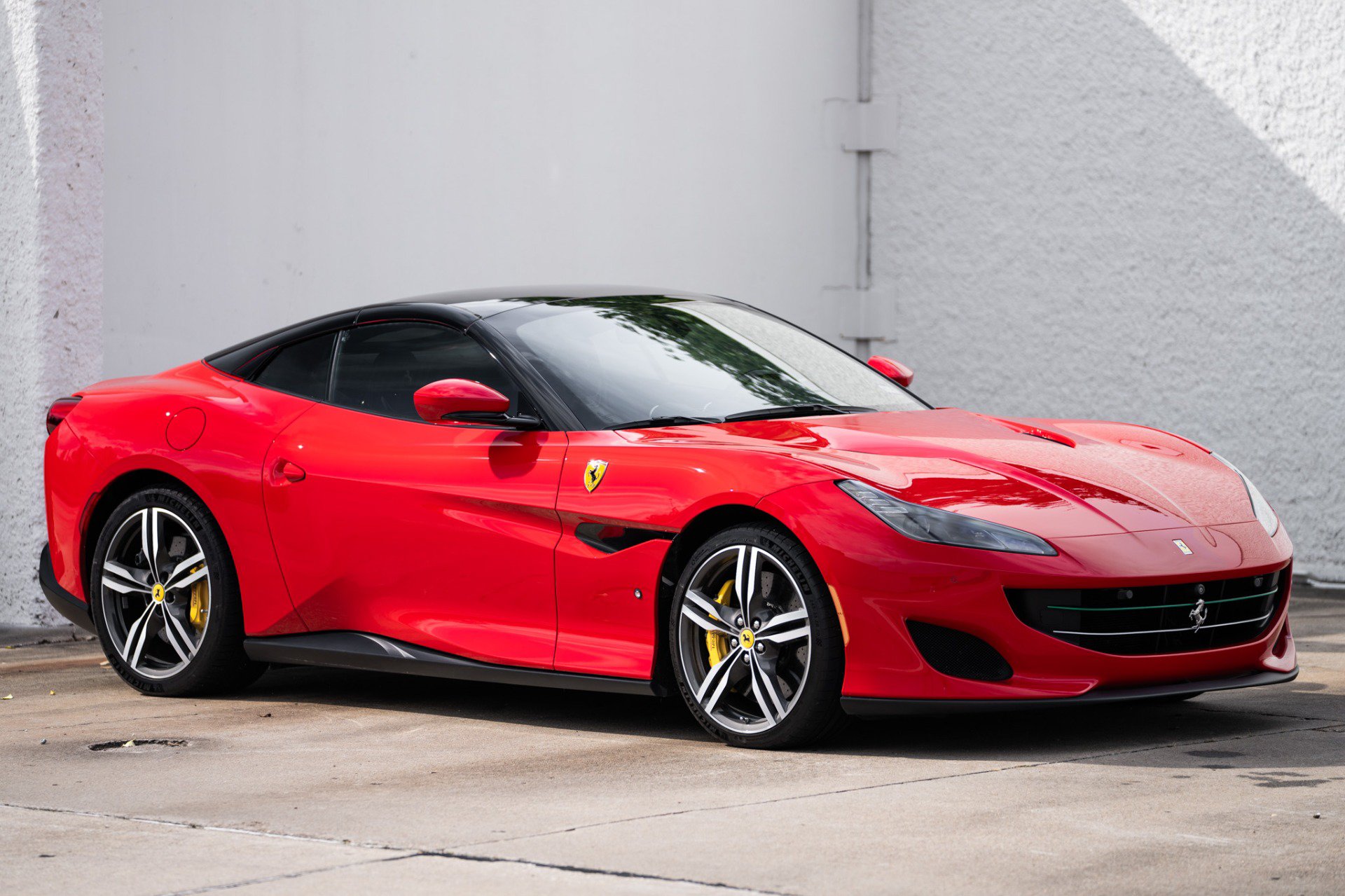 Used 2019 Ferrari Portofino RWD image 6