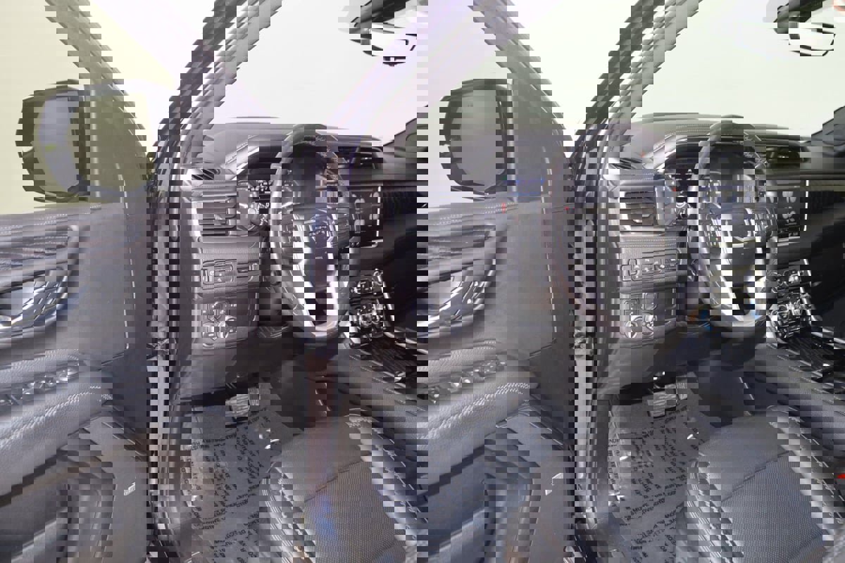 Used 2021 GMC Yukon Denali w/ Denali Premium Package image 49