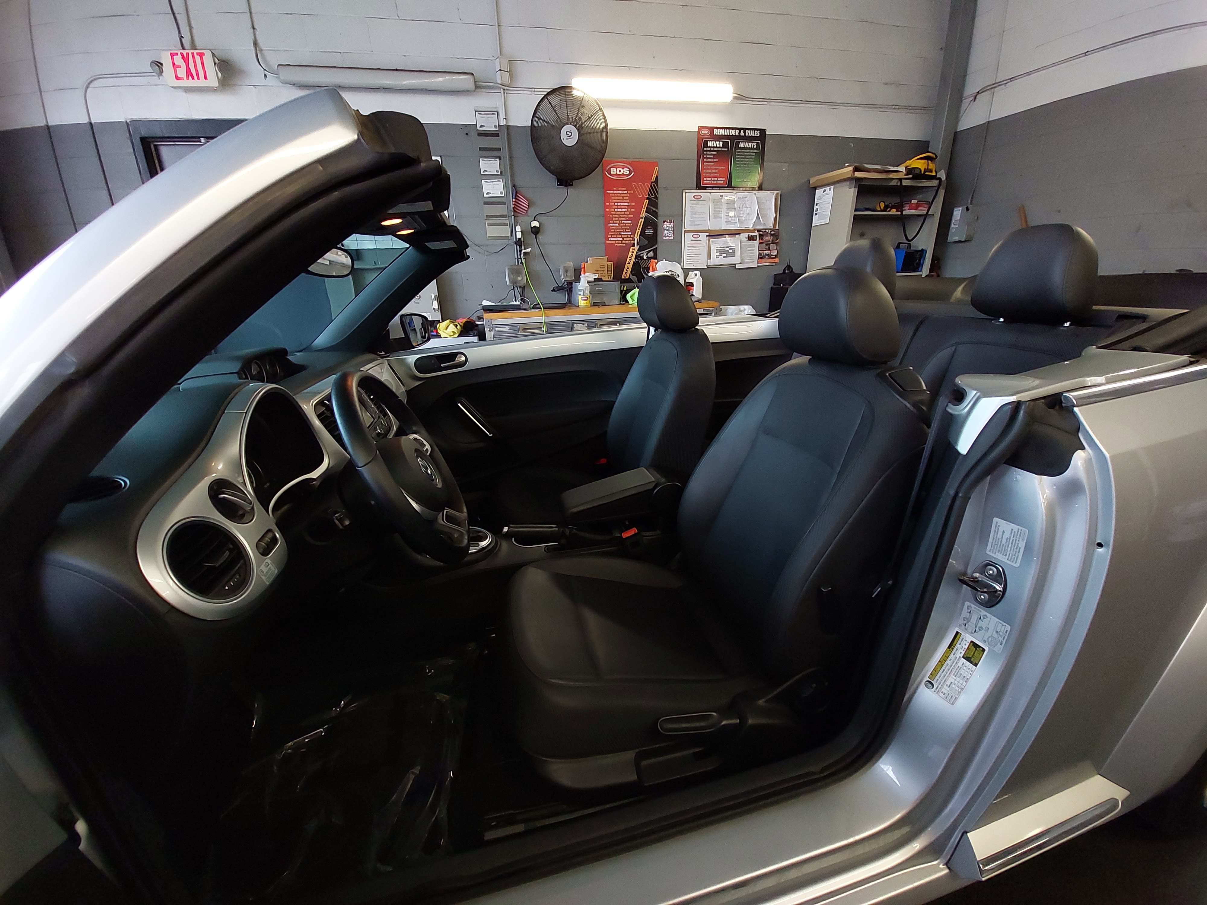 Used 2013 Volkswagen Beetle TDI FWD image 16