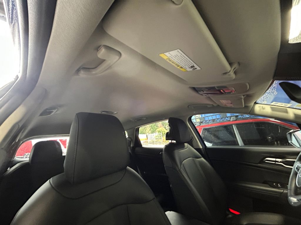 Used 2025 Kia Sportage EX image 27