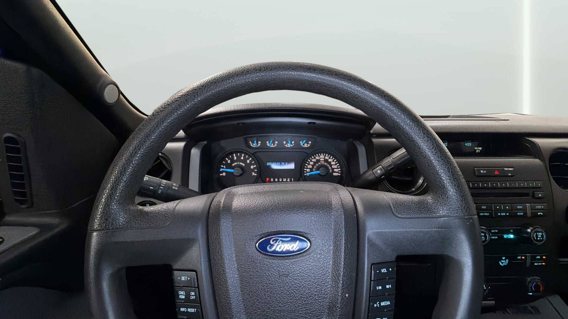 Used 2013 Ford F150 STX w/ Mid Equipment Group AWD/4WD image 30