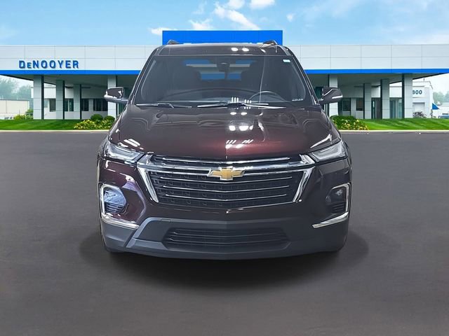 Used 2023 Chevrolet Traverse LT image 3