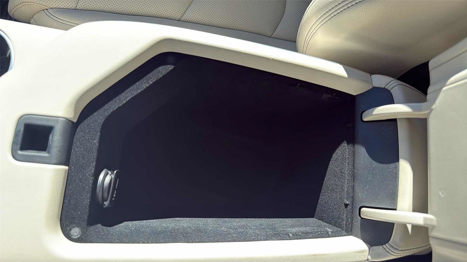 Used 2022 Genesis GV70 2.5T w/ Select Package image 19