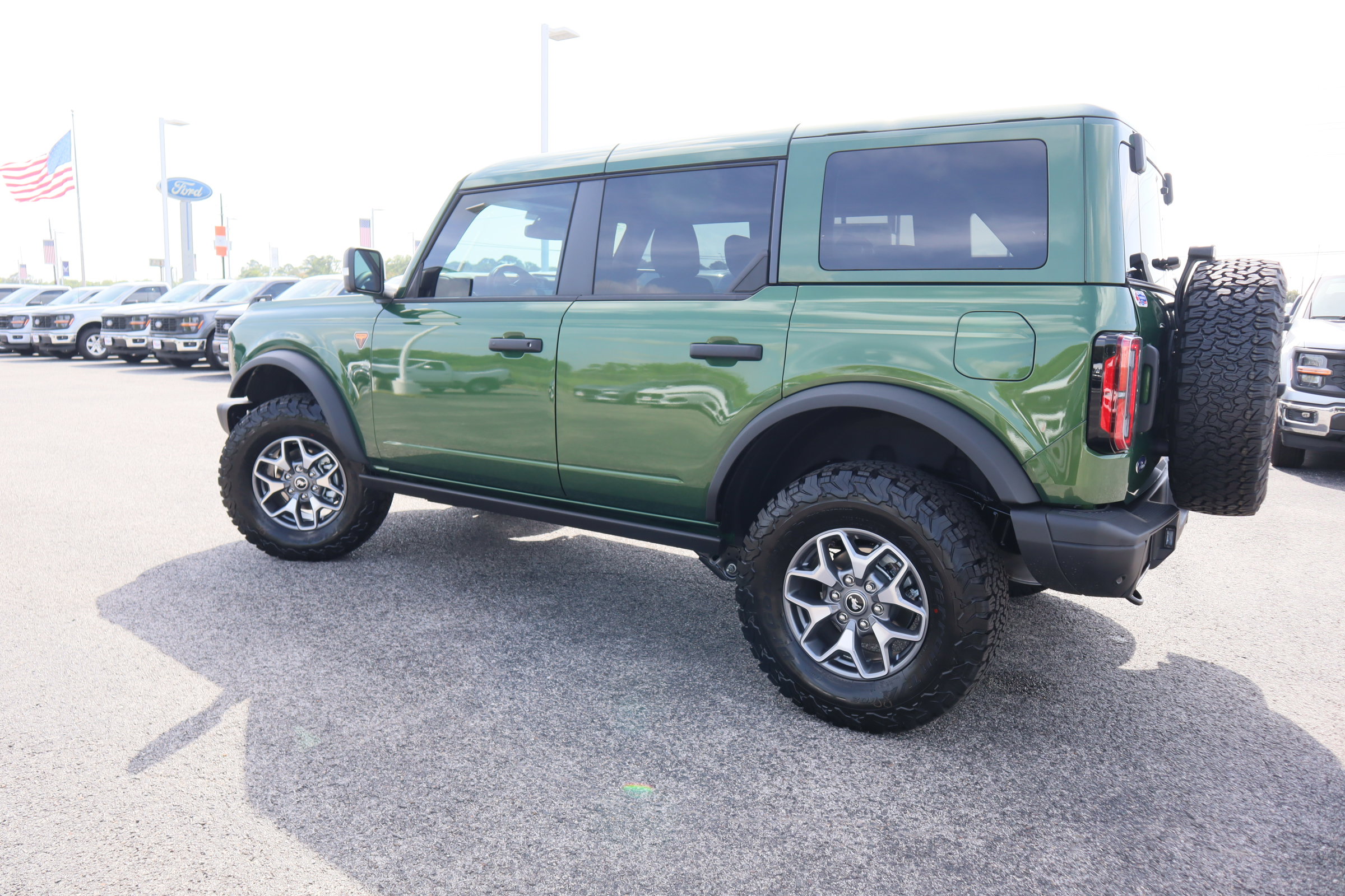 New 2025 Ford Bronco Badlands image 7