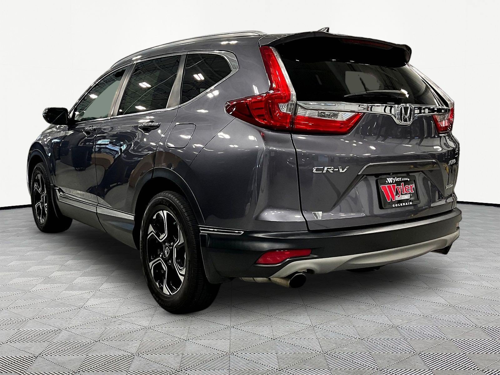 Used 2017 Honda CR-V Touring image 4