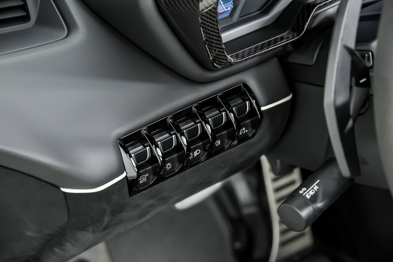 Used 2021 Lamborghini Aventador SVJ AWD/4WD image 22