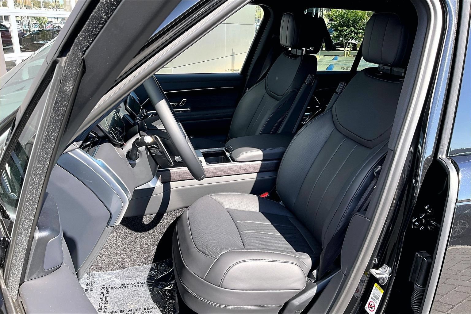 New 2026 Land Rover Range Rover SE AWD/4WD image 9