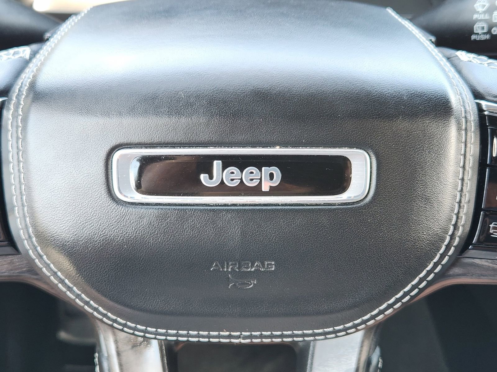 Used 2022 Jeep Grand Cherokee Overland image 39