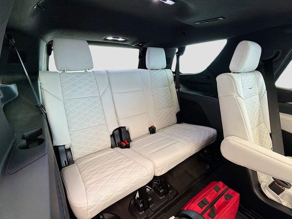 New 2026 Cadillac Escalade Platinum Sport w/ LPO, ONYX Package AWD/4WD image 30