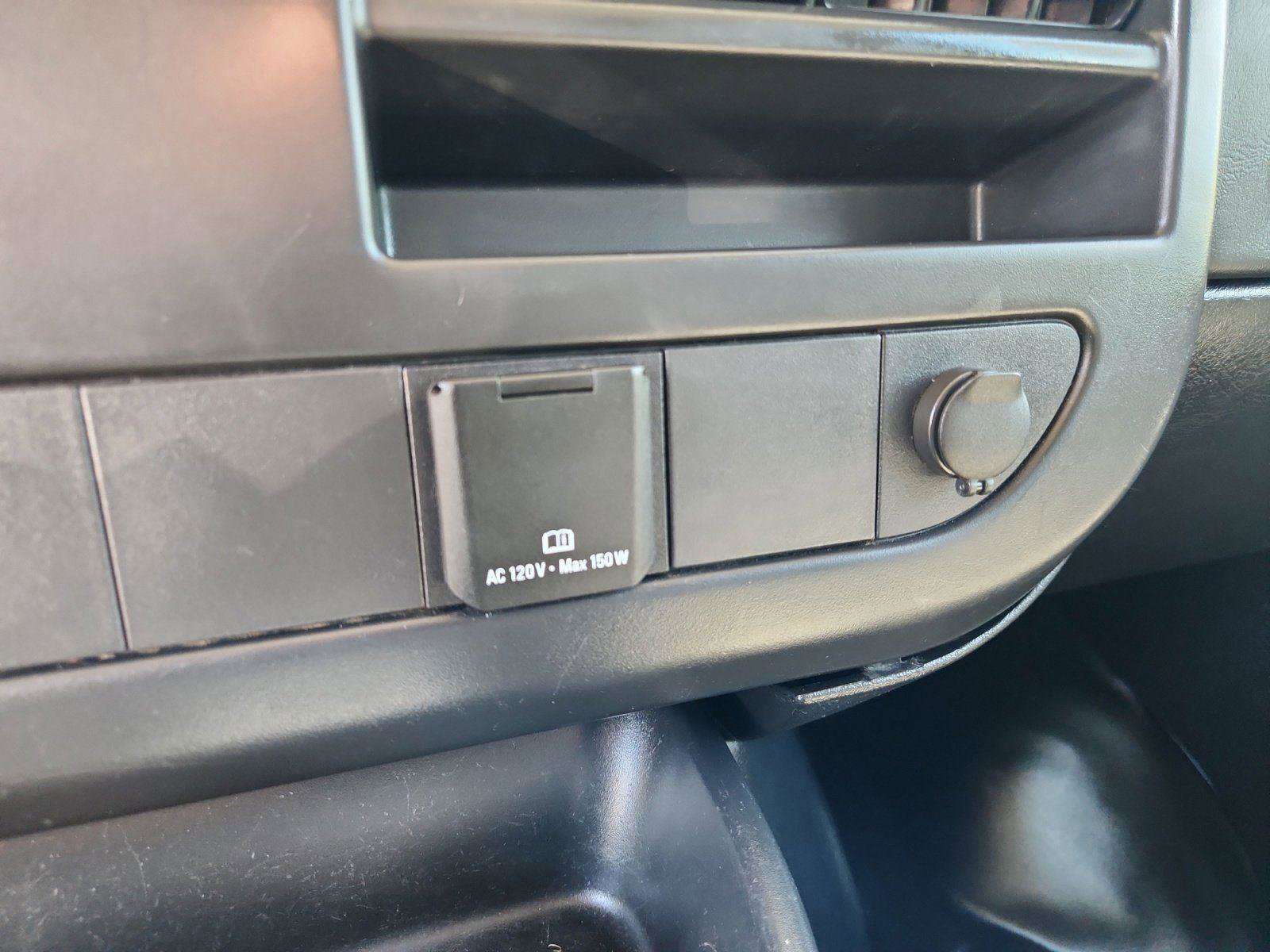 Used 2016 Chevrolet Express 2500 RWD image 24