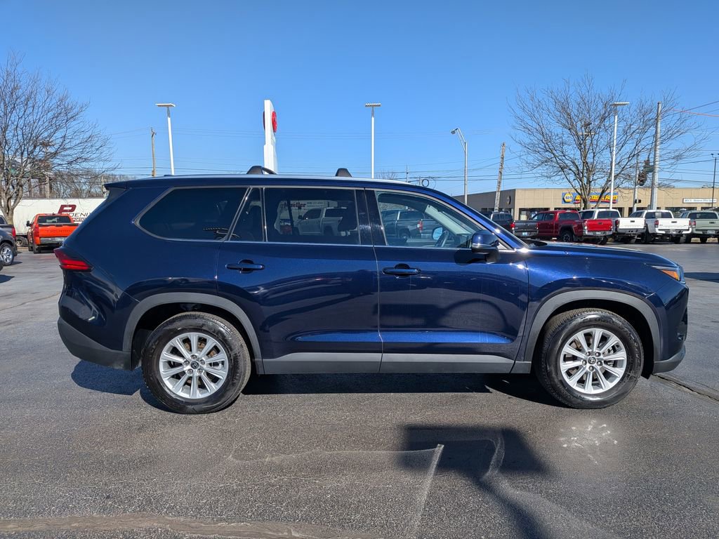 Certified 2024 Toyota Grand Highlander XLE image 8