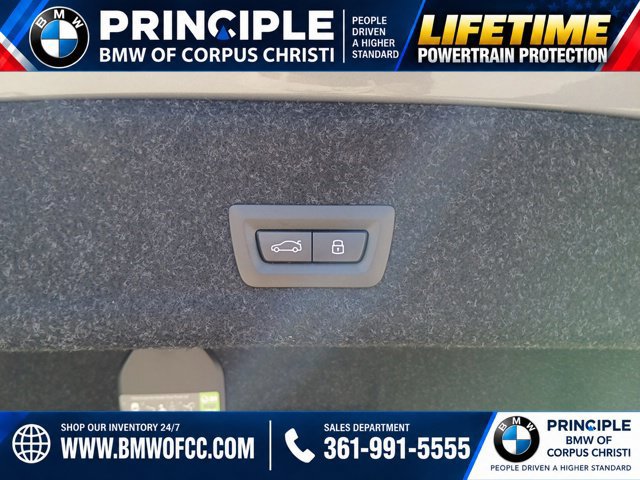 New 2026 BMW 330i Sedan w/ Premium Package RWD image 11