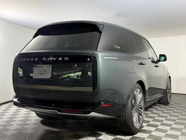 Used 2024 Land Rover Range Rover SE AWD/4WD image 8
