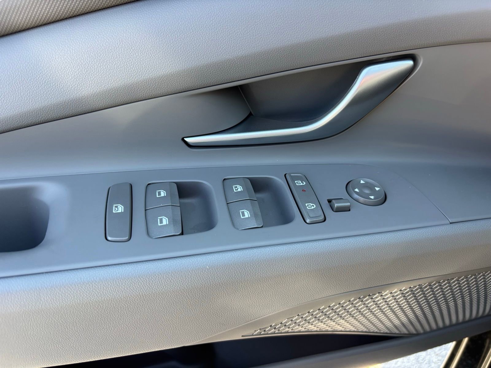 New 2026 Hyundai Elantra Sport image 11