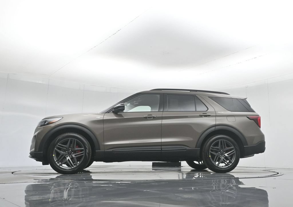 New 2026 Ford Explorer ST-Line w/ ST-Line Street Pack RWD image 56