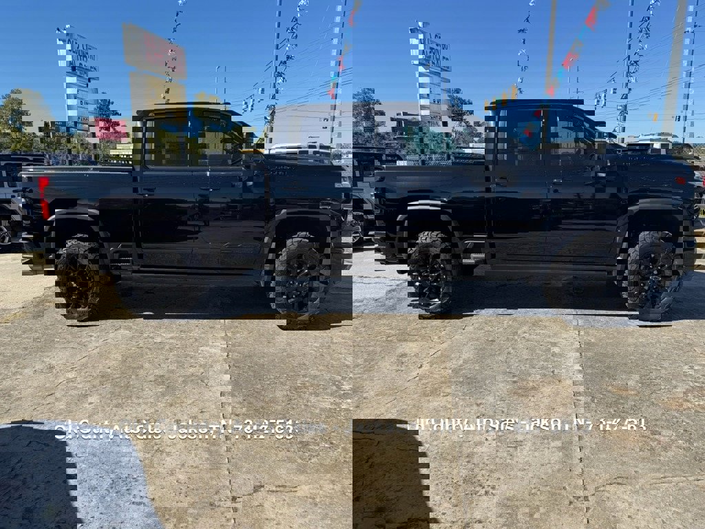 Used 2025 Chevrolet Silverado 2500 High Country w/ Midnight Edition image 5