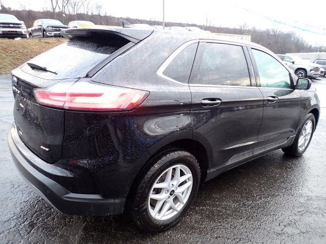 Certified 2024 Ford Edge SEL w/ Convenience Package AWD/4WD image 9