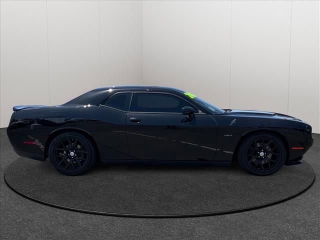 Used 2015 Dodge Challenger R/T w/ Quick Order Package 22B R/T RWD image 4