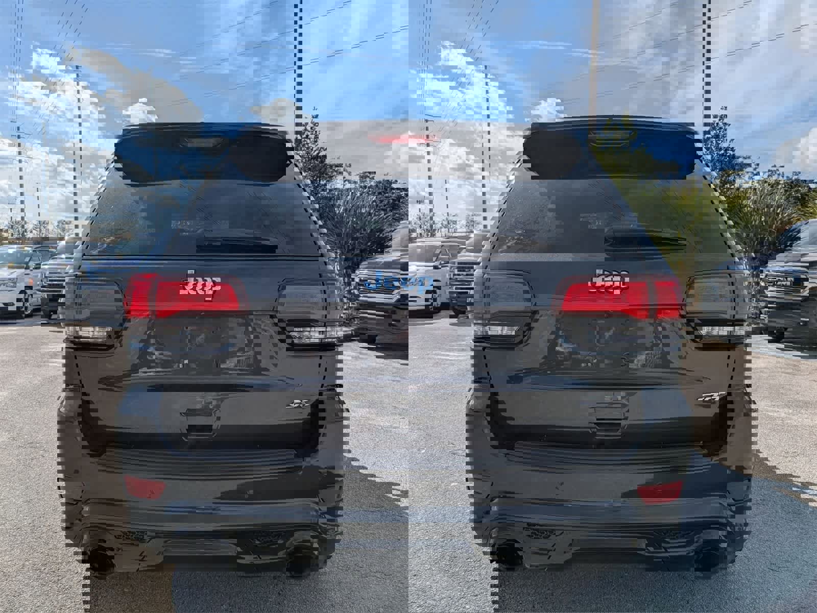 Used 2015 Jeep Grand Cherokee SRT image 5