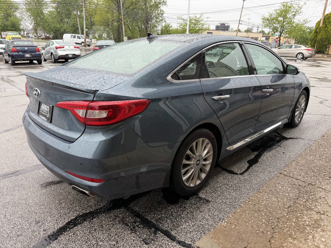 Used 2015 Hyundai Sonata Limited w/ Option Group 06 FWD image 9