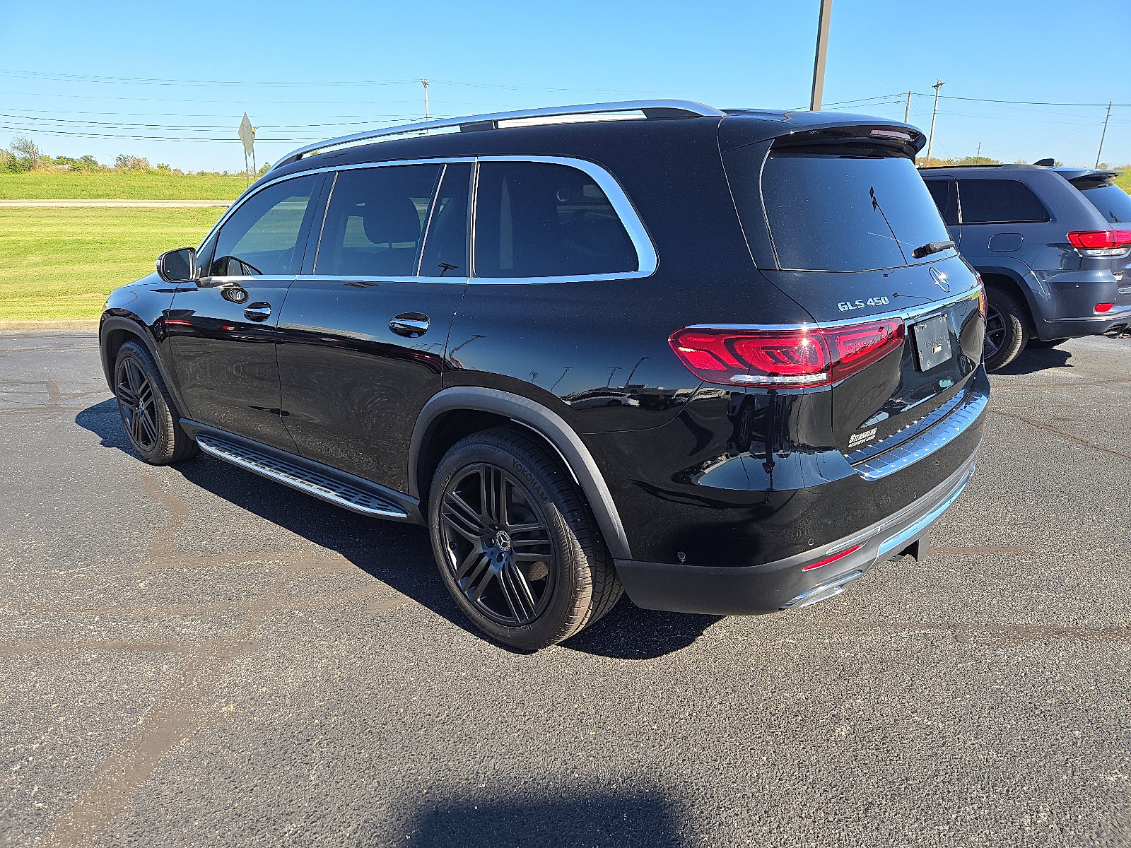 Used 2020 Mercedes-Benz GLS 450 4MATIC image 3