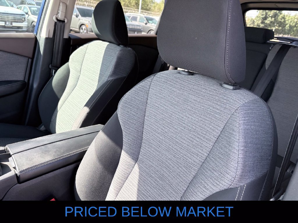 Used 2023 Nissan Rogue SV FWD image 11