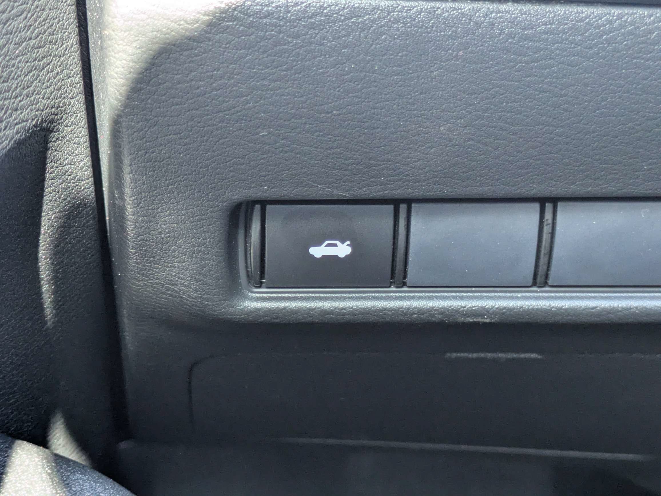 Used 2026 Nissan Sentra SR w/ Floor Mat Package FWD image 14