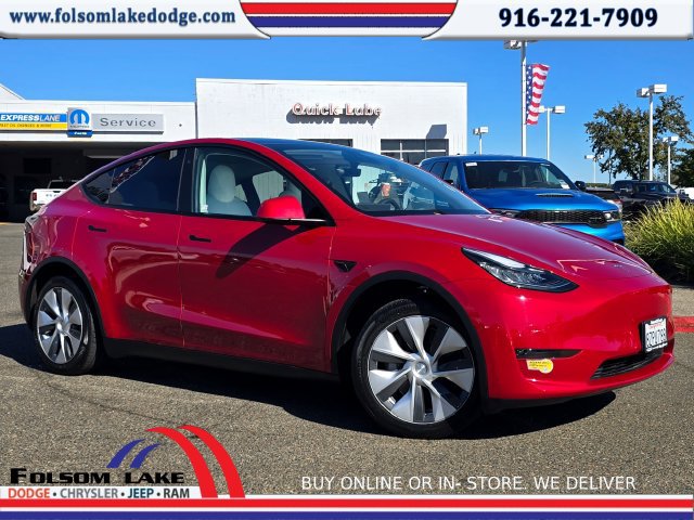 Used 2022 Tesla Model Y Long Range AWD/4WD image 1