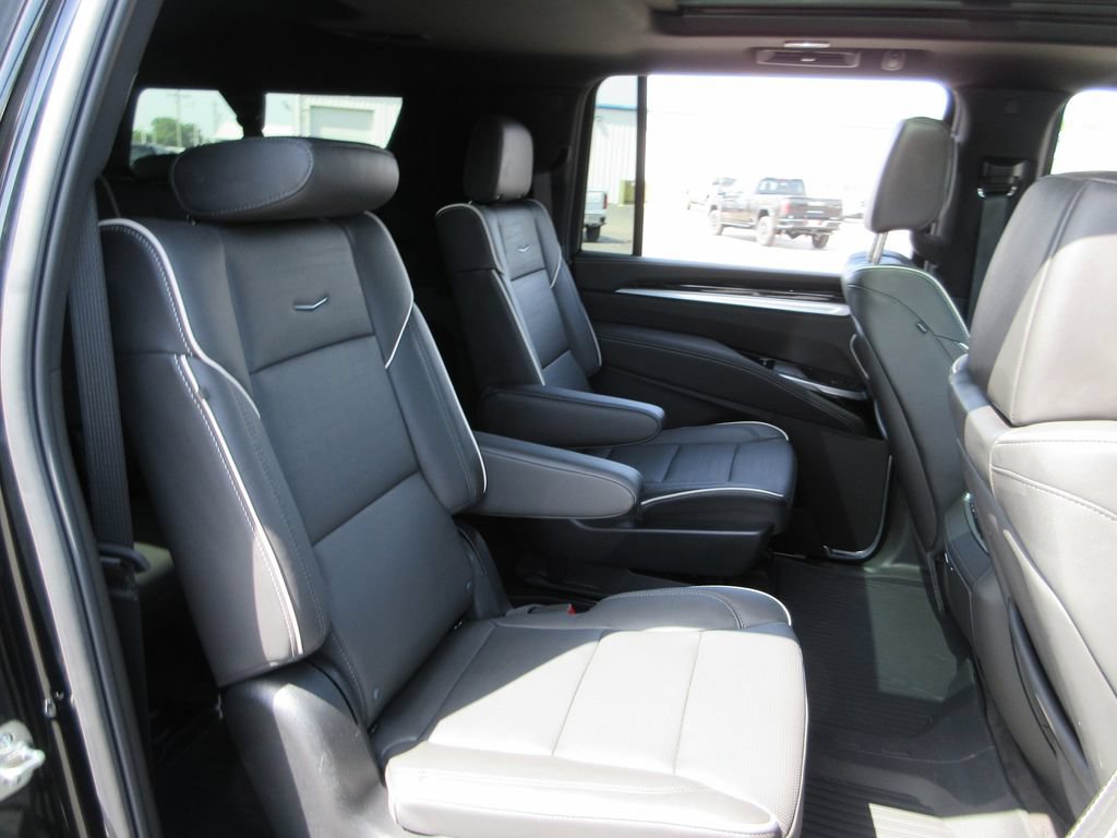 Certified 2026 Cadillac Escalade ESV Sport w/ Touring Package AWD/4WD image 26
