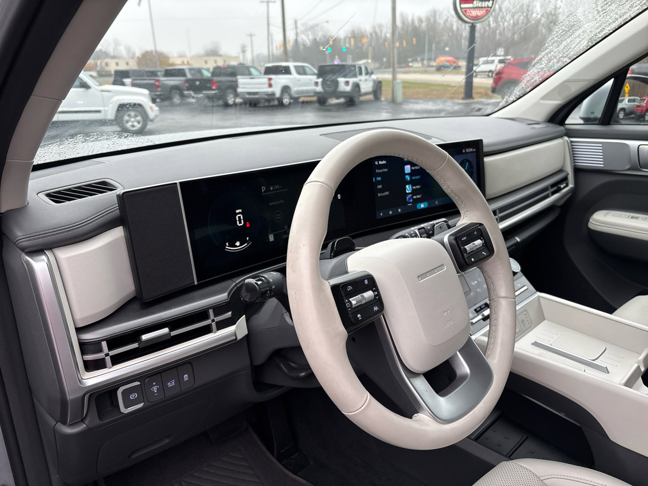 Used 2025 Hyundai Santa Fe SEL image 7