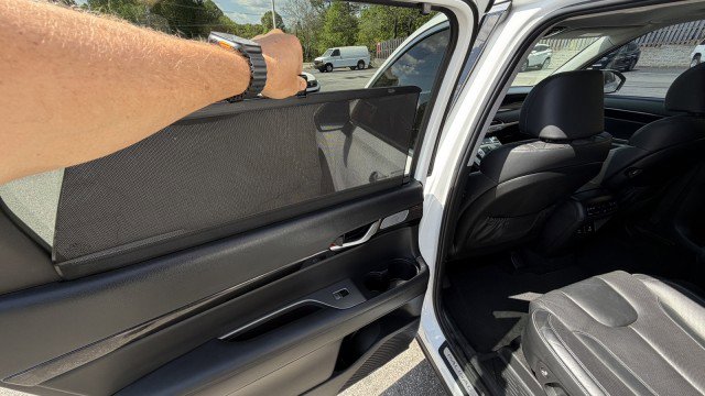 Used 2022 Hyundai Palisade Limited w/ Cargo Package FWD image 13