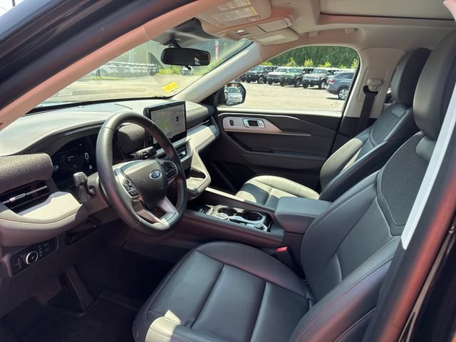 Used 2025 Ford Explorer Active w/ Active Comfort Package AWD/4WD image 11