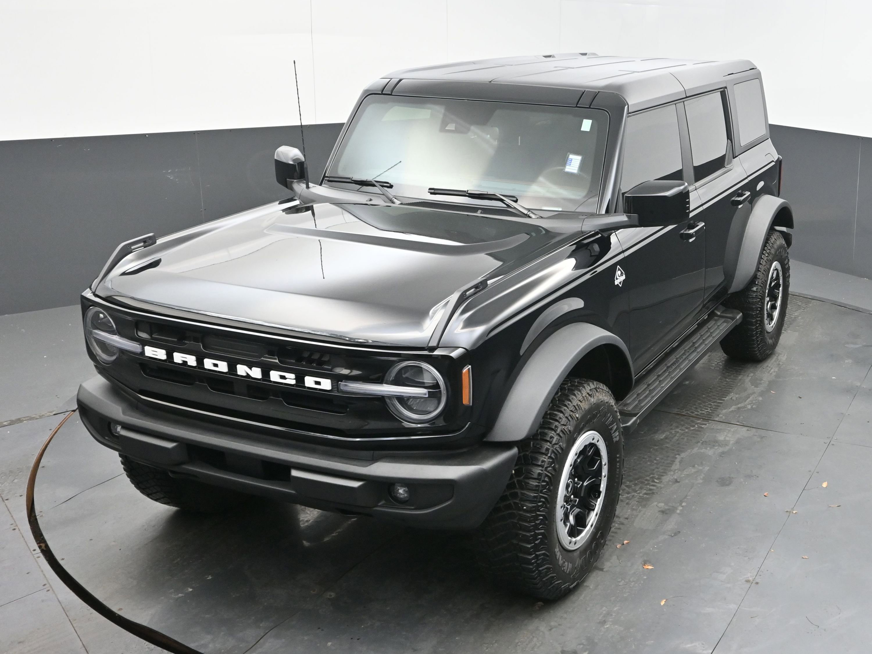 Used 2024 Ford Bronco Outer Banks w/ Sasquatch Package AWD/4WD image 30