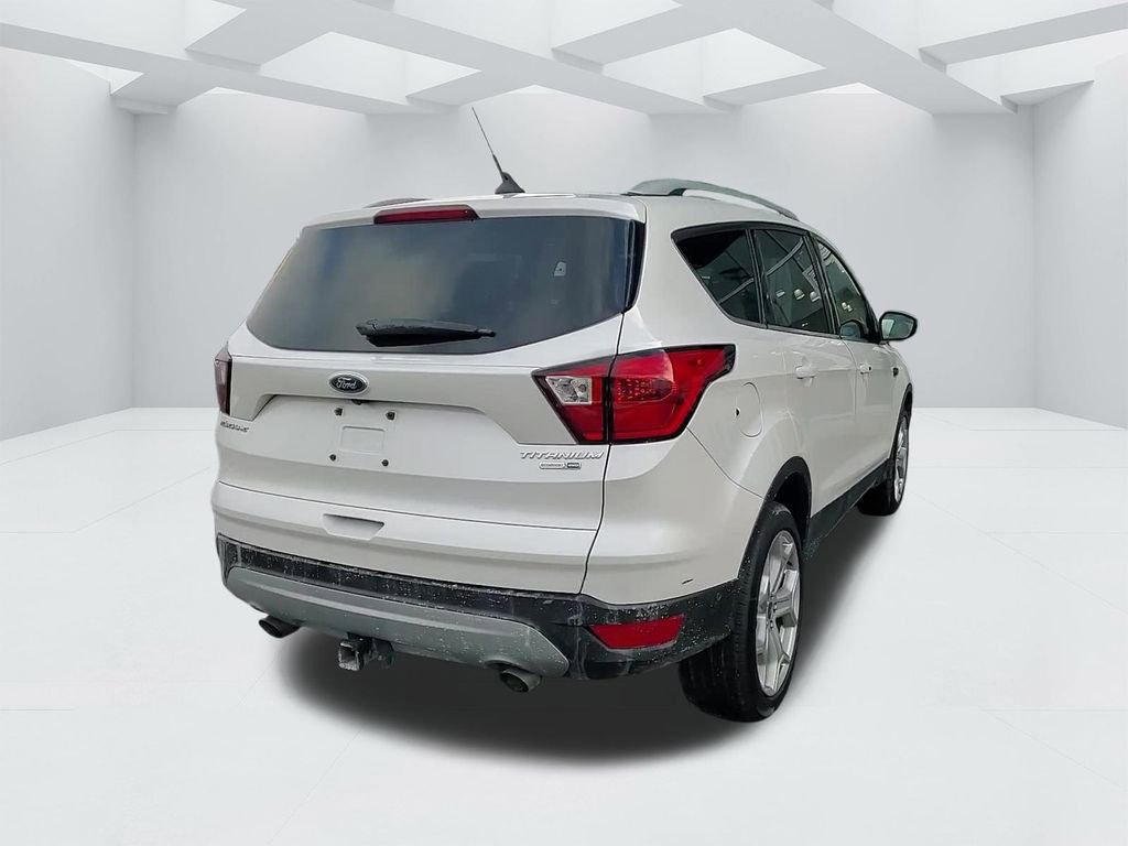 Used 2019 Ford Escape Titanium image 5