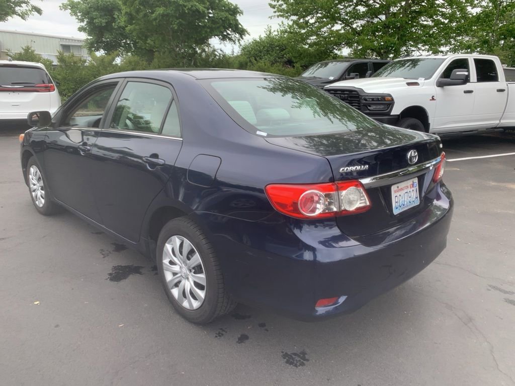 Used 2013 Toyota Corolla LE FWD image 2