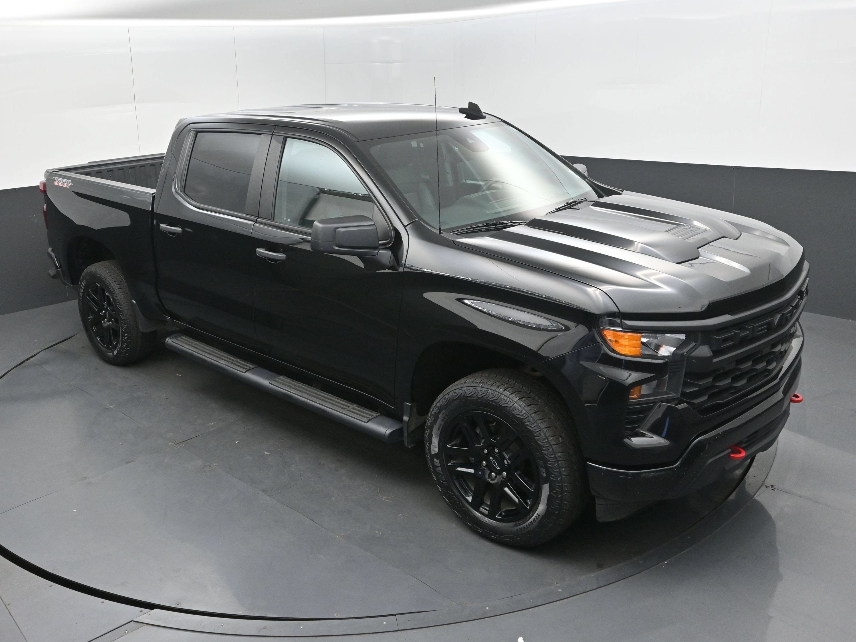 Used 2023 Chevrolet Silverado 1500 Custom Trail Boss w/ LPO, Dark Essentials Package AWD/4WD image 37