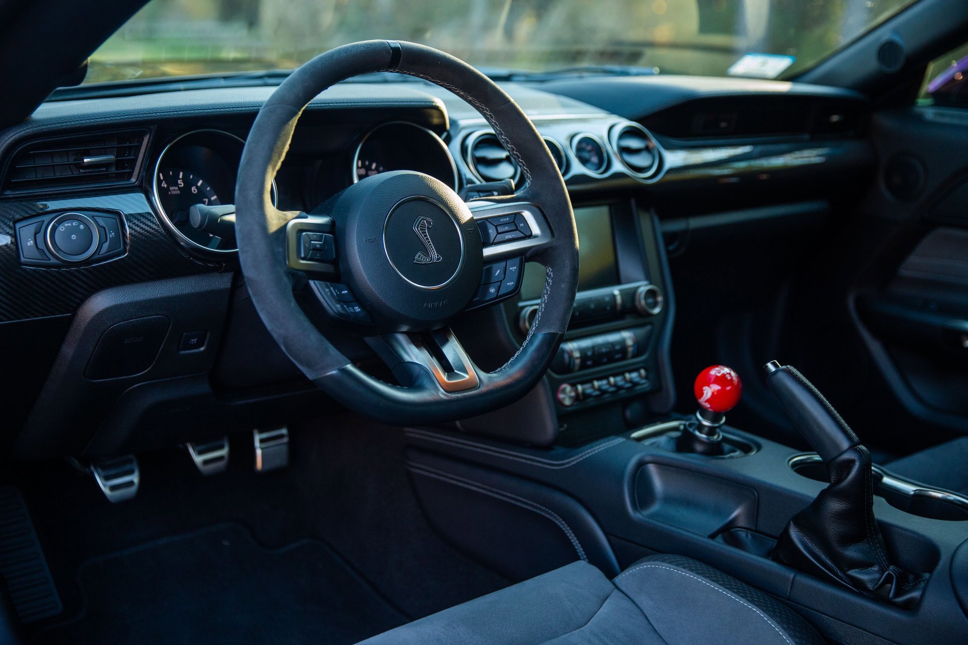 Used 2019 Ford Mustang Shelby GT350 w/ Technology Package image 28