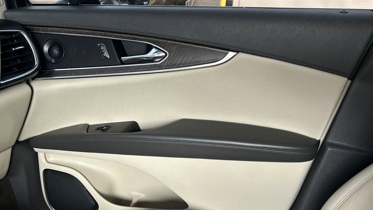 Used 2019 Lincoln Nautilus Reserve image 27