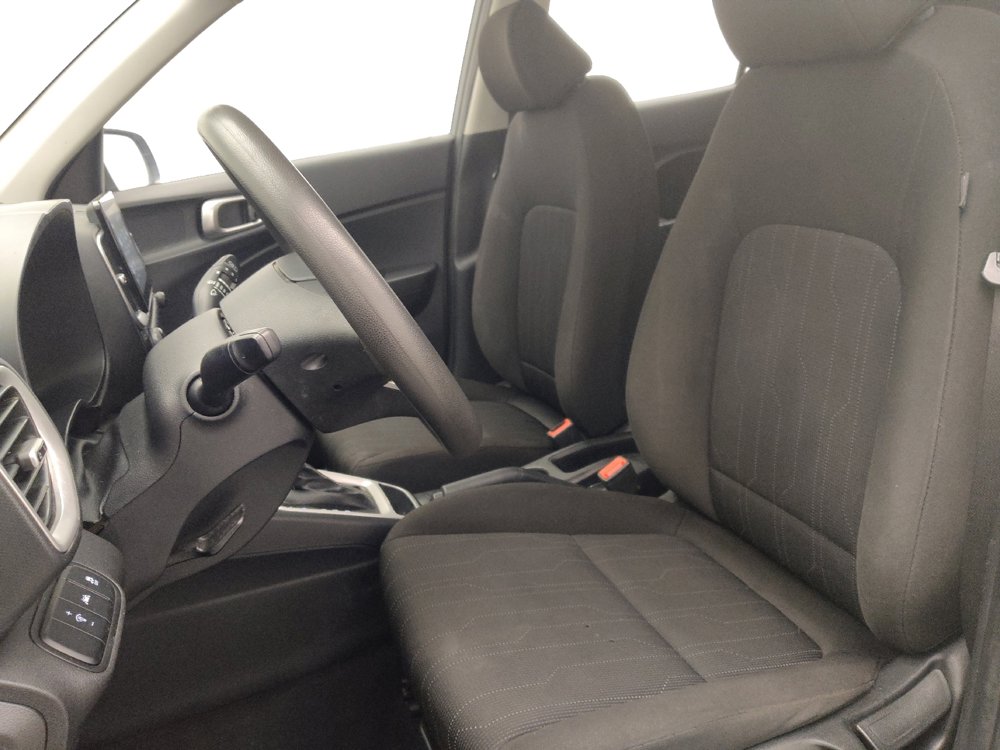 Used 2021 Hyundai Venue SE image 17