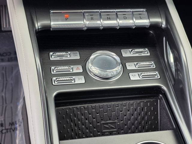 Used 2024 Lincoln Nautilus Reserve image 20