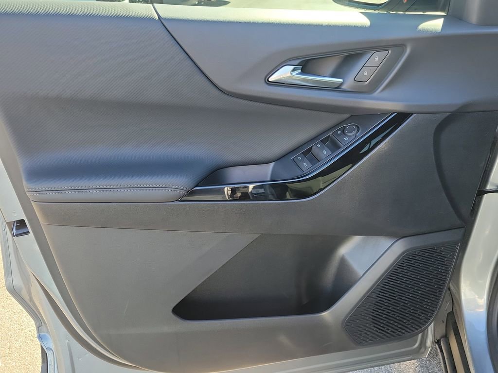 Used 2026 Chevrolet Equinox LT image 19