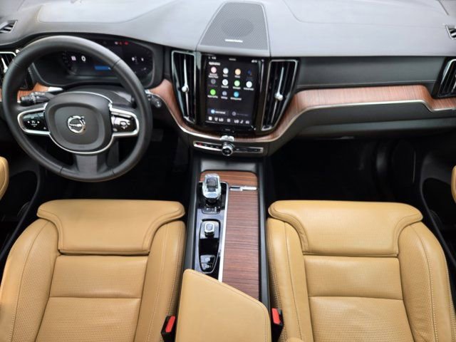 Used 2024 Volvo XC60 B5 Ultimate w/ Protection Package Premier AWD/4WD image 25