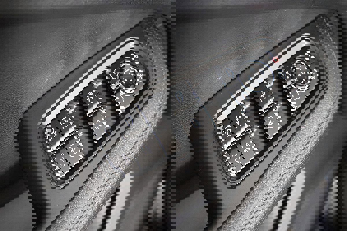 Used 2017 Porsche Macan S image 16