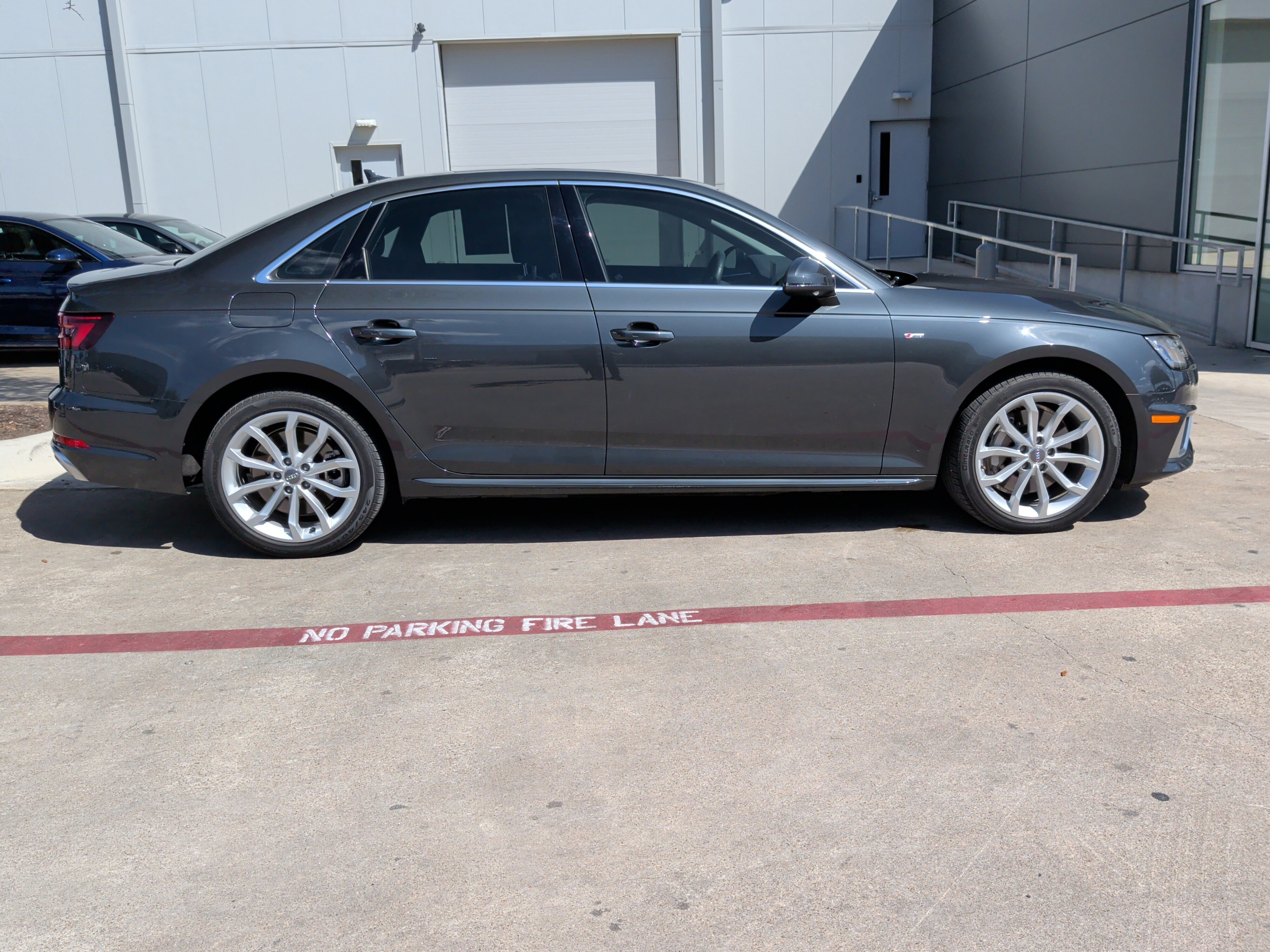 Used 2019 Audi A4 2.0T Premium w/ Convenience Package image 11